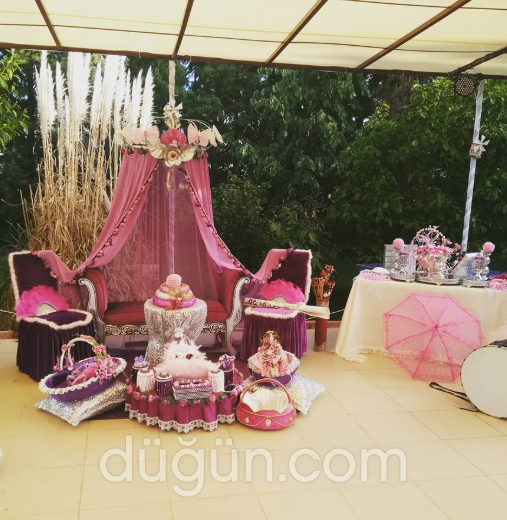 Rose Garden Kır Bahçesi