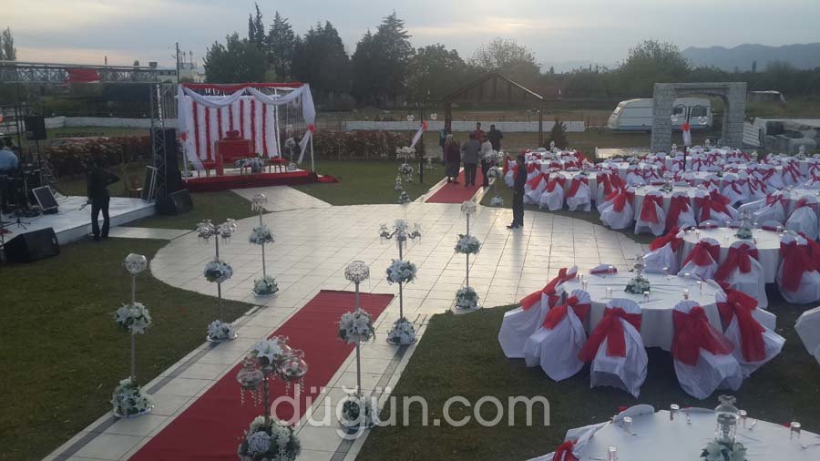 Anadolu Yakası Kır Bahçesi