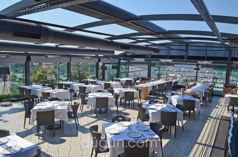 Ouzo Roof Restaurant Fiyatlari Nikah Sonrasi Yemegi Istanbul