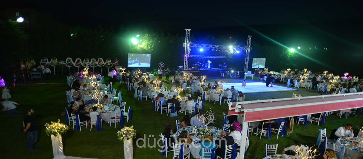 Balıkesir Köfte'si Kır Bahçesi