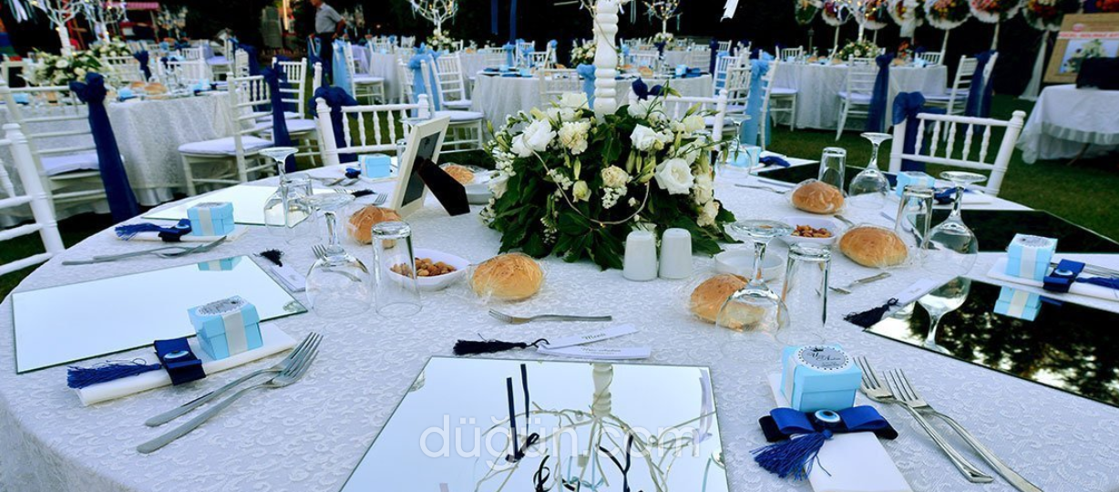 Balıkesir Köfte'si Kır Bahçesi