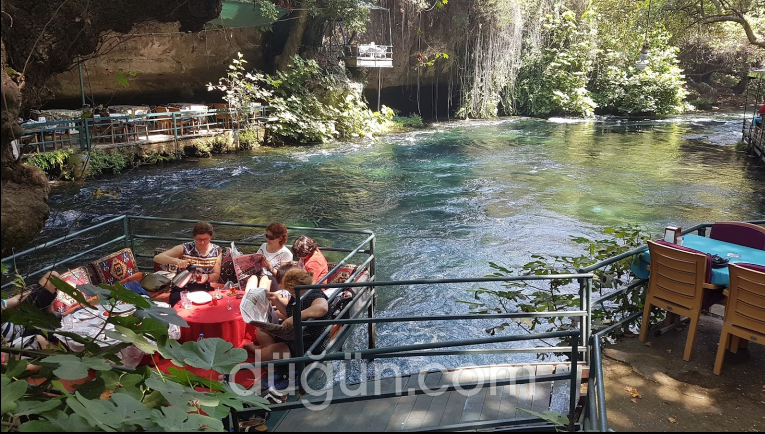 Arkadaş Et ve Balık Restaurant