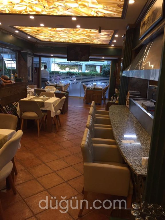 Muzzy Restaurant