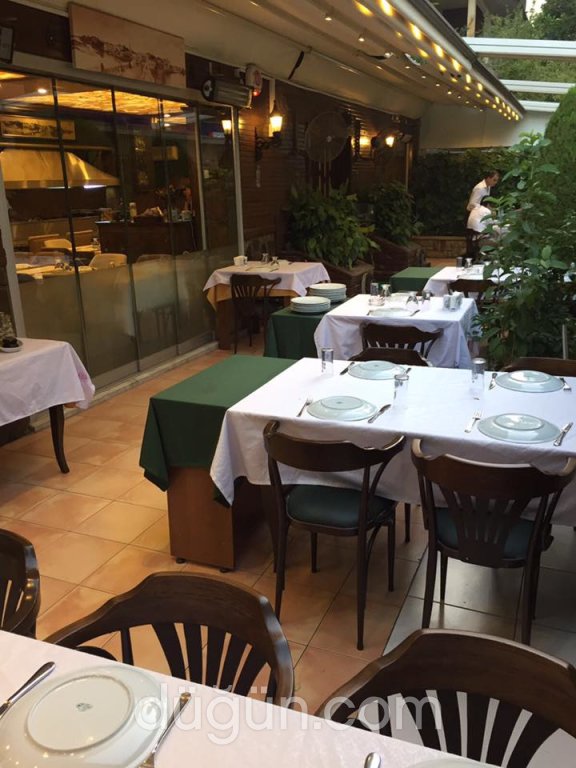 Muzzy Restaurant