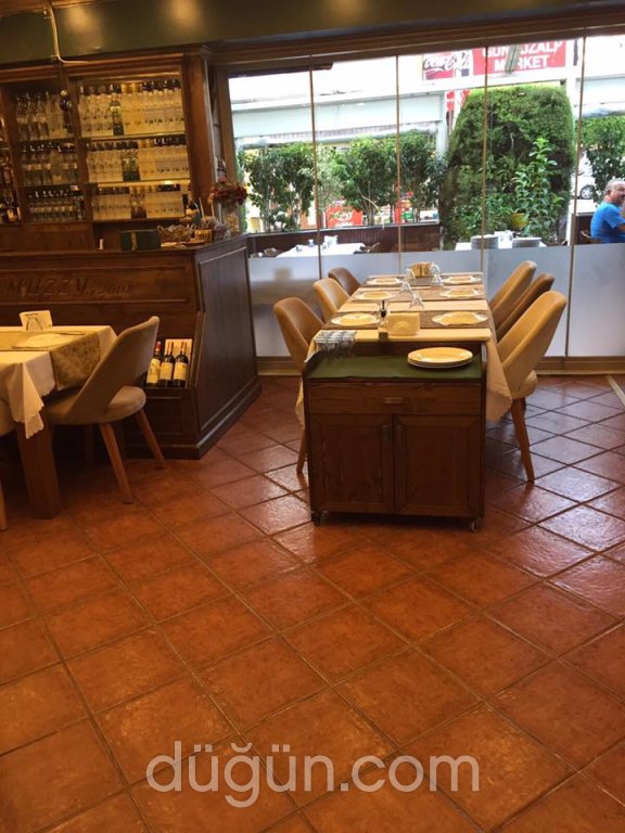 Muzzy Restaurant