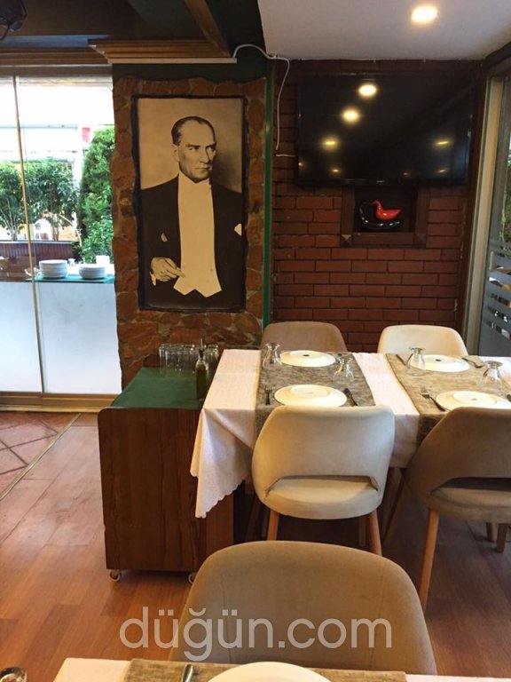 Muzzy Restaurant