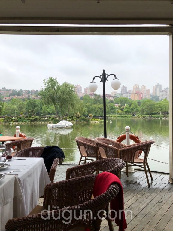 Bahçeşehir Gölet Balık