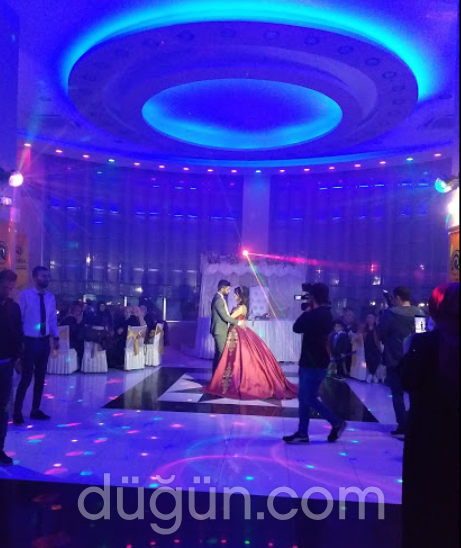 Sahra Düğün Sarayı