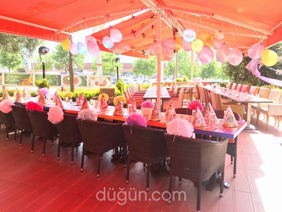 Clemence Cafe & Restaurant