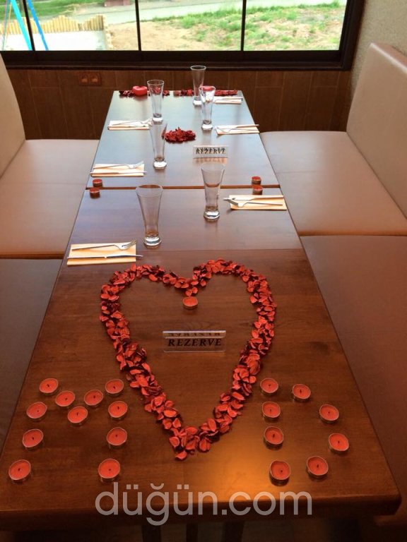 Clemence Cafe & Restaurant