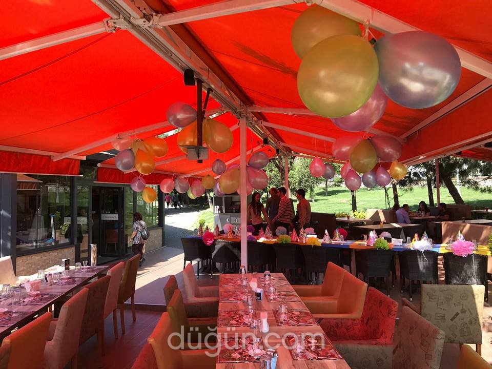 Clemence Cafe & Restaurant