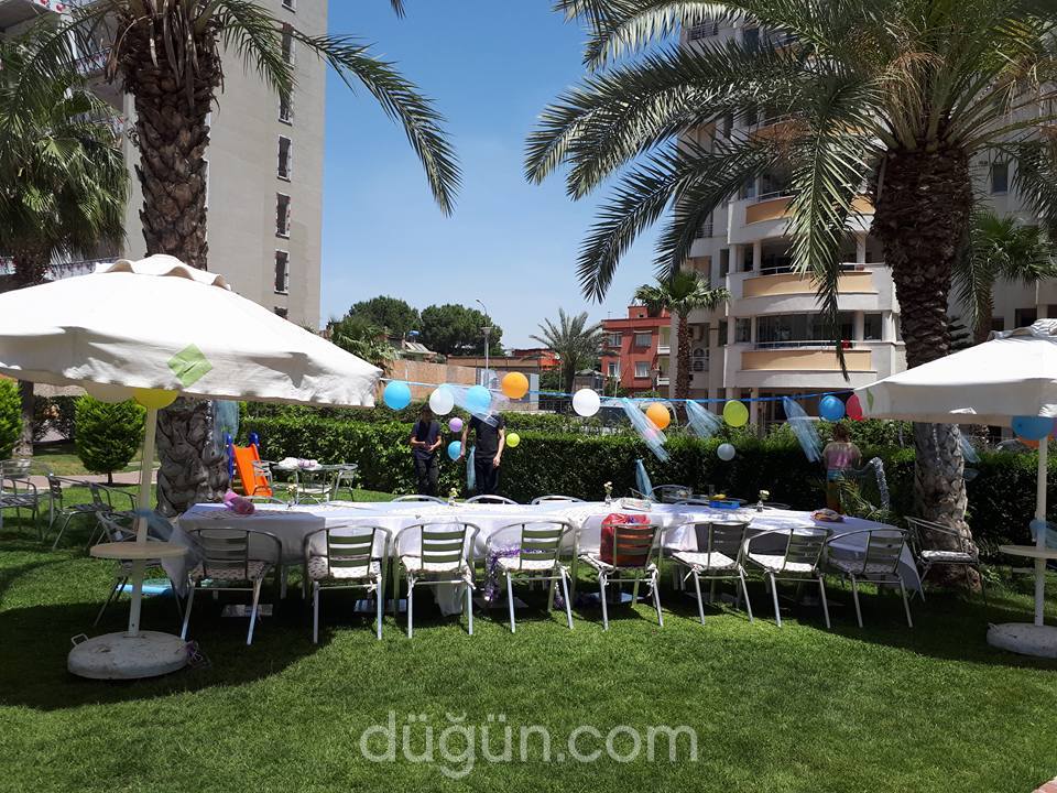 Rustica Cafe & Restaurant