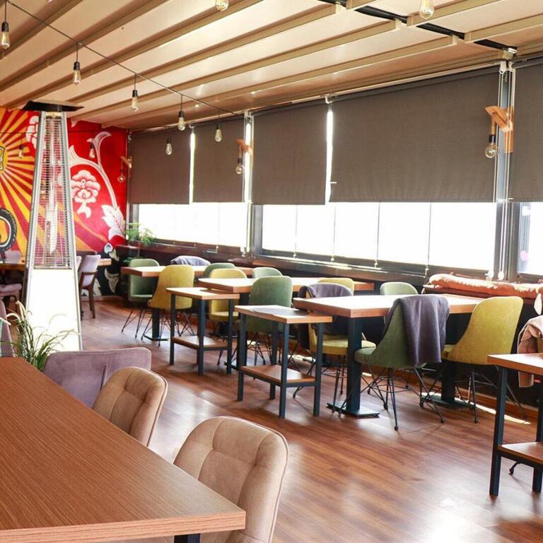 Kraz Cafe & Bar