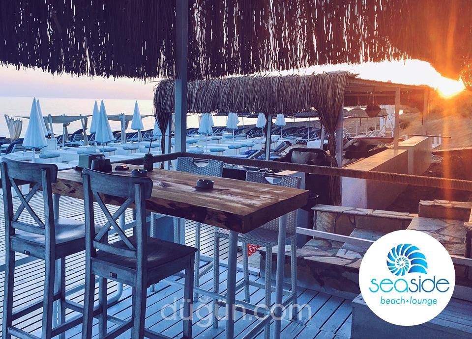 Seaside Beach Lounge