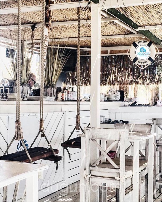 Seaside Beach Lounge