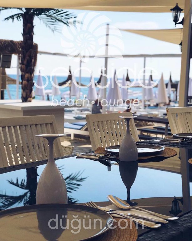 Seaside Beach Lounge