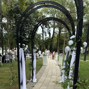 Merinos Park Restoran Kır Bahçesi