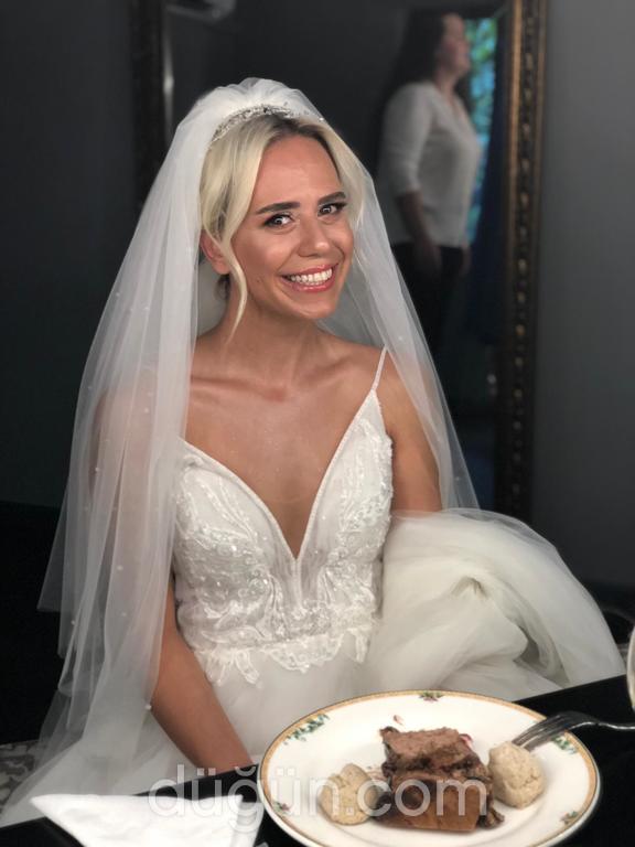 Pelin Korkmaz Kuaför ve Güzellik Merkezi