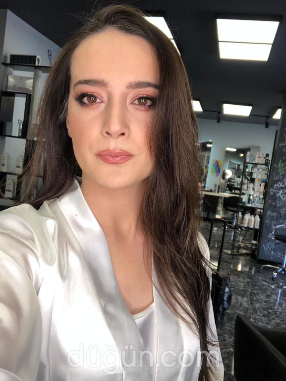 Pelin Korkmaz Kuaför ve Güzellik Merkezi