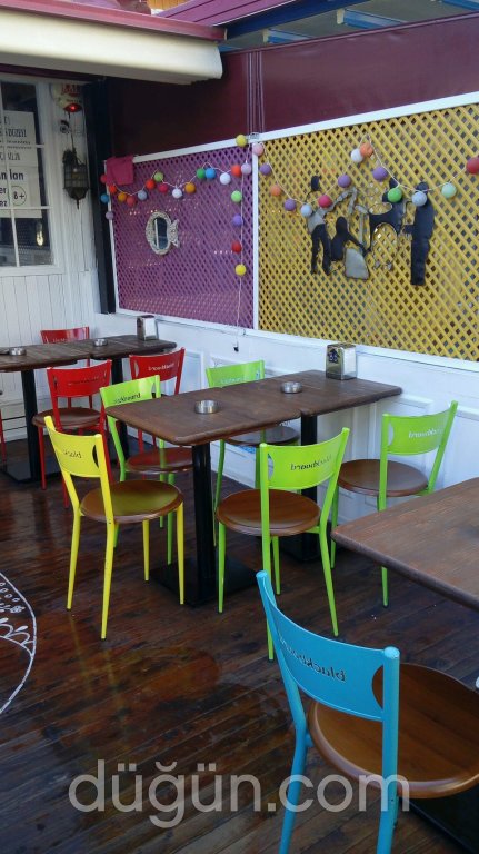 Blackboard Cafe & Bar
