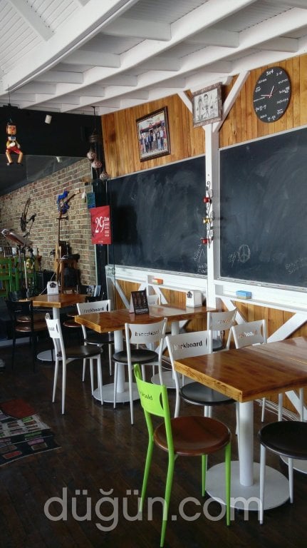 Blackboard Cafe & Bar