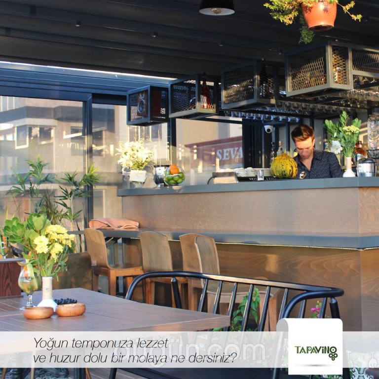 Tapavino Cafe & Restaurant