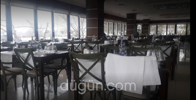 Zeynel İnegöl Köftecisi