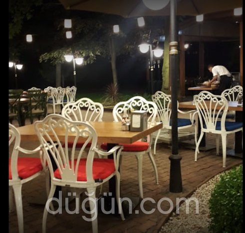 Zeynel İnegöl Köftecisi