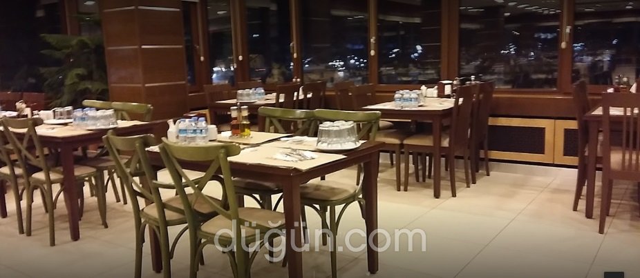 Zeynel İnegöl Köftecisi