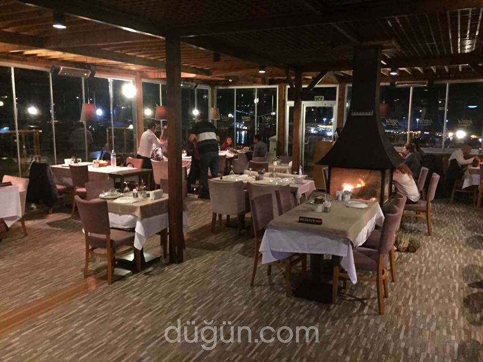 Kristal Cafe Restaurant