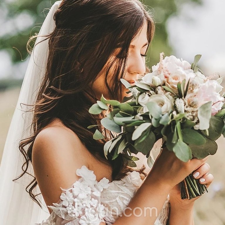 Kıvılcım Gelinlik & Modaevi