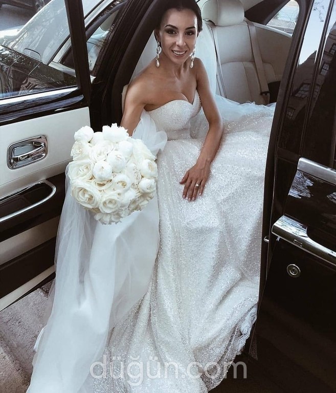 Kıvılcım Gelinlik & Modaevi