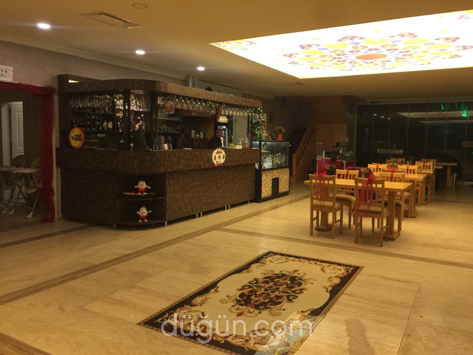 Majestic Restaurant & Cafe