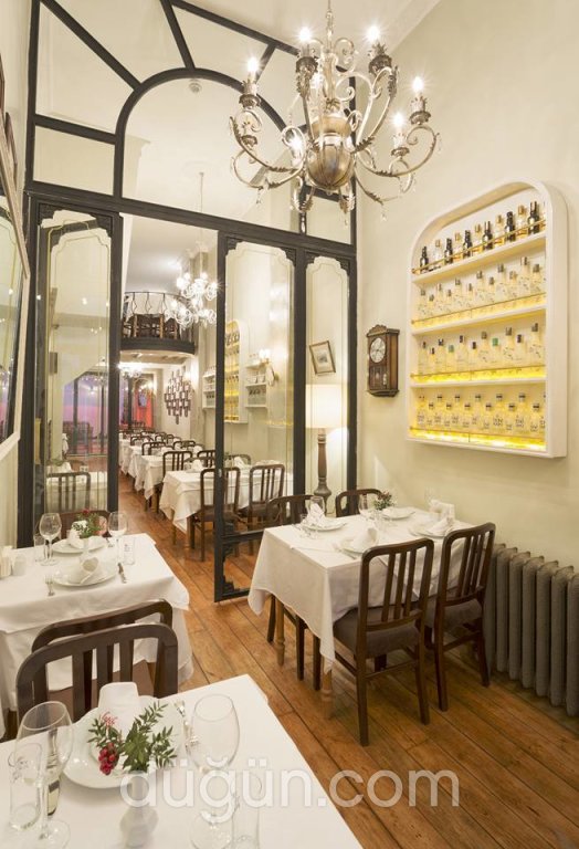 Latife Hanım Meyhanesi