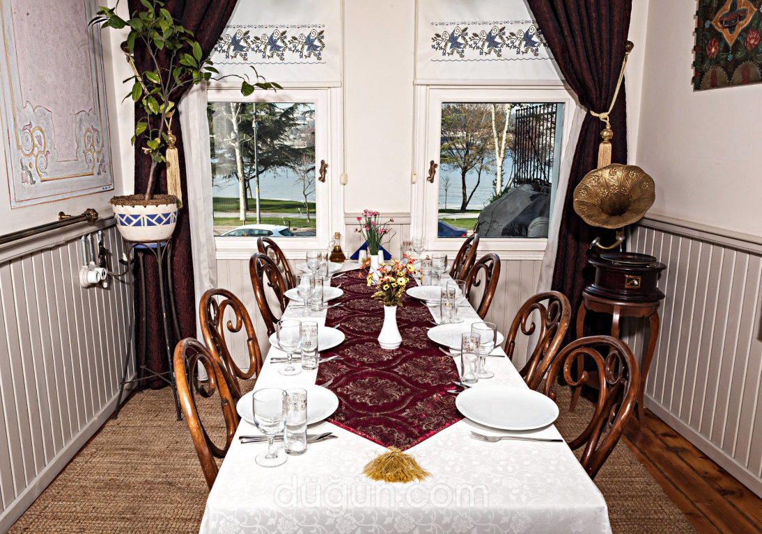 BarbaVasilis Rum Meyhanesi