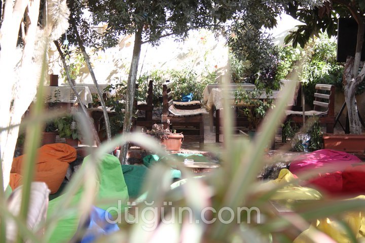 Gizli Bahçe Cafe