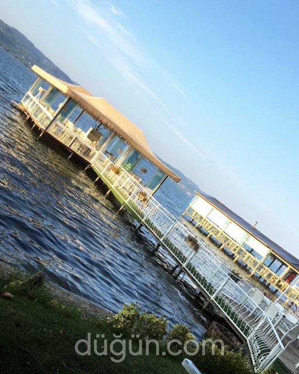 Kıyı Cafe & Restaurant