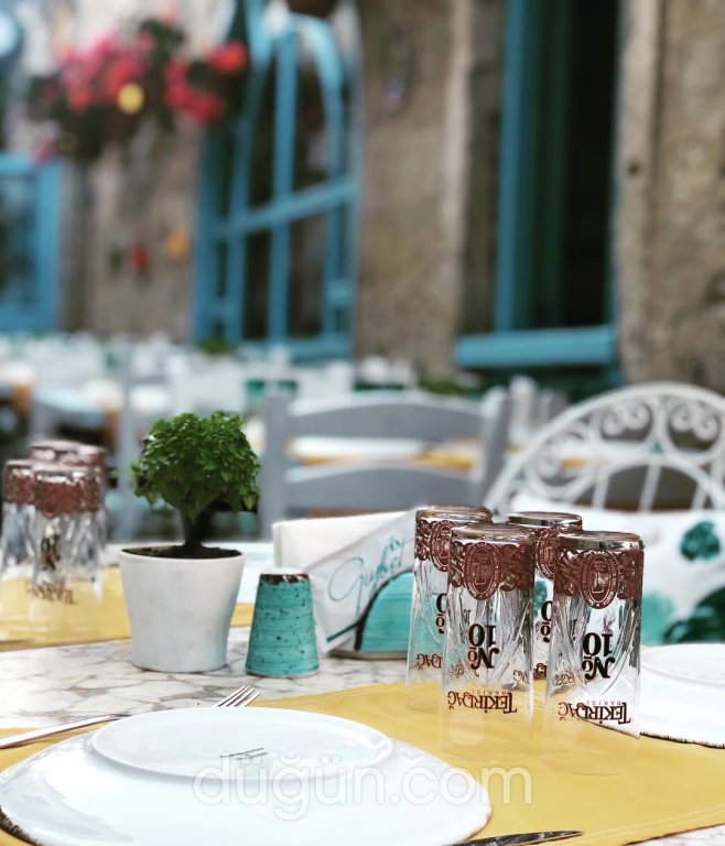 Gıybet Alaçatı Meyhanesi