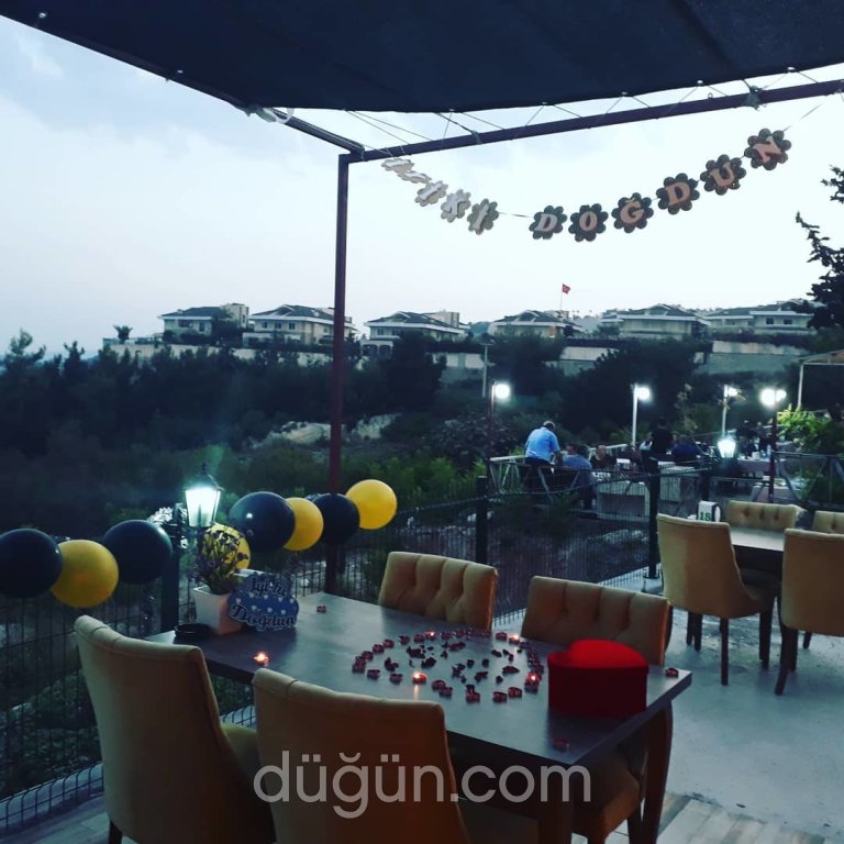 Loca Cafe Restaurant