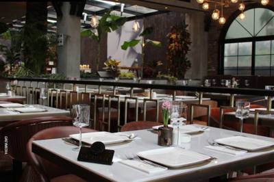 Saffron Restaurant & Bistro