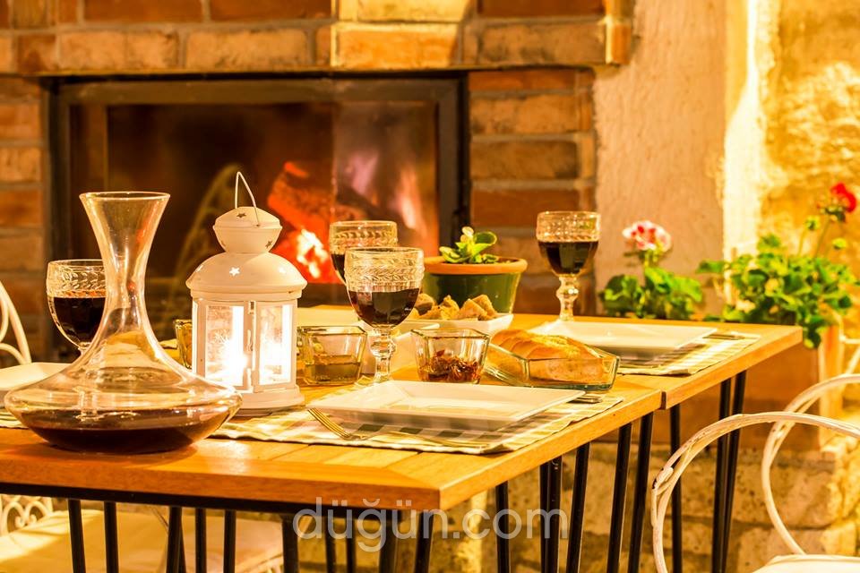 Serin Alaçatı Cafe & Butik Otel