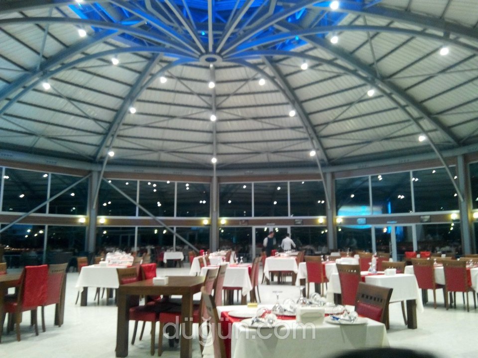 Tire Gölet Restaurant