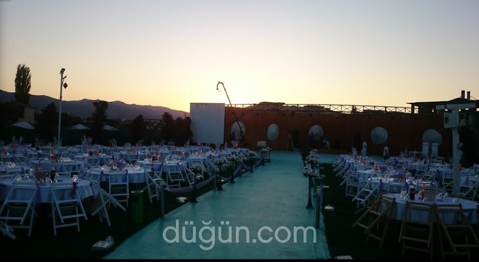 Toros Mekan Kır Bahçesi