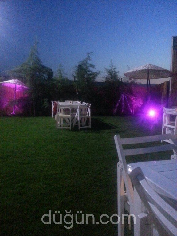 Toros Mekan Kır Bahçesi