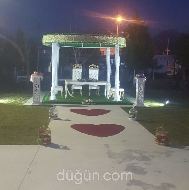 Ardıç Kır Bahçesi