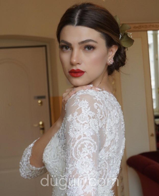 Sade Dış Çekim Gelin Saçı Modeli