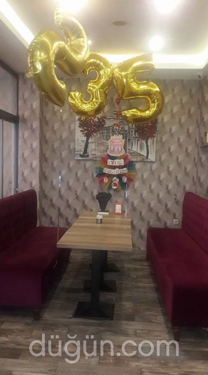 Big Fenomen Restaurant