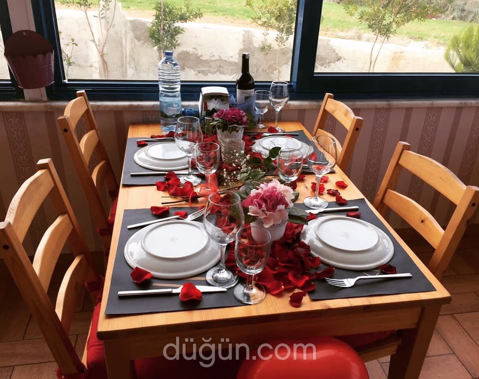 Mavi Restaurant & Bistro