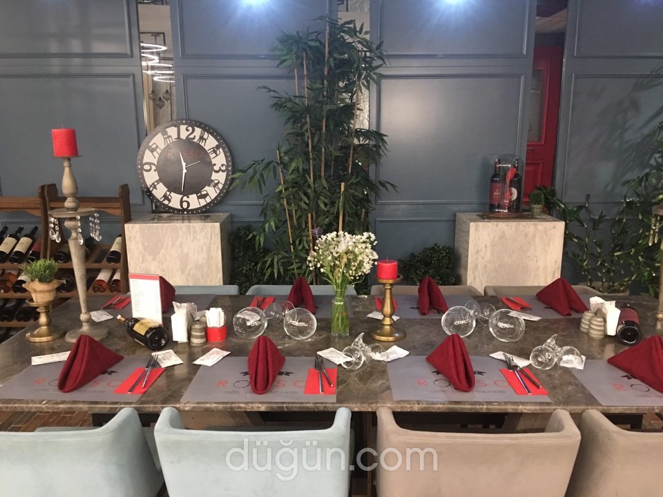 Rosso Cafe & Bistro & Ristorante