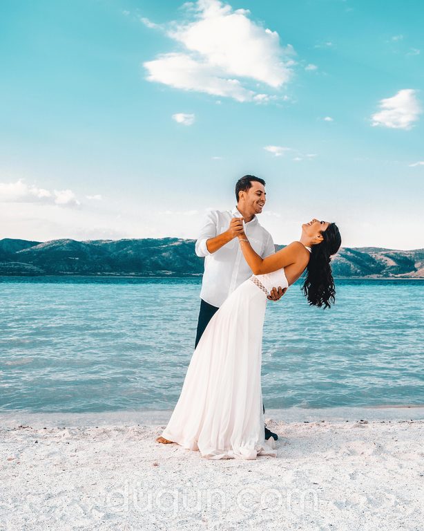 Salda Romantik Düğün Fotoğrafı